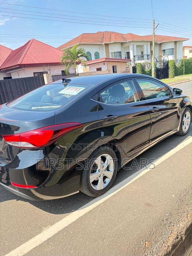 Hyundai Elantra Limited Sedan FWD (1.8L 4cyl 6A) 2016 Black