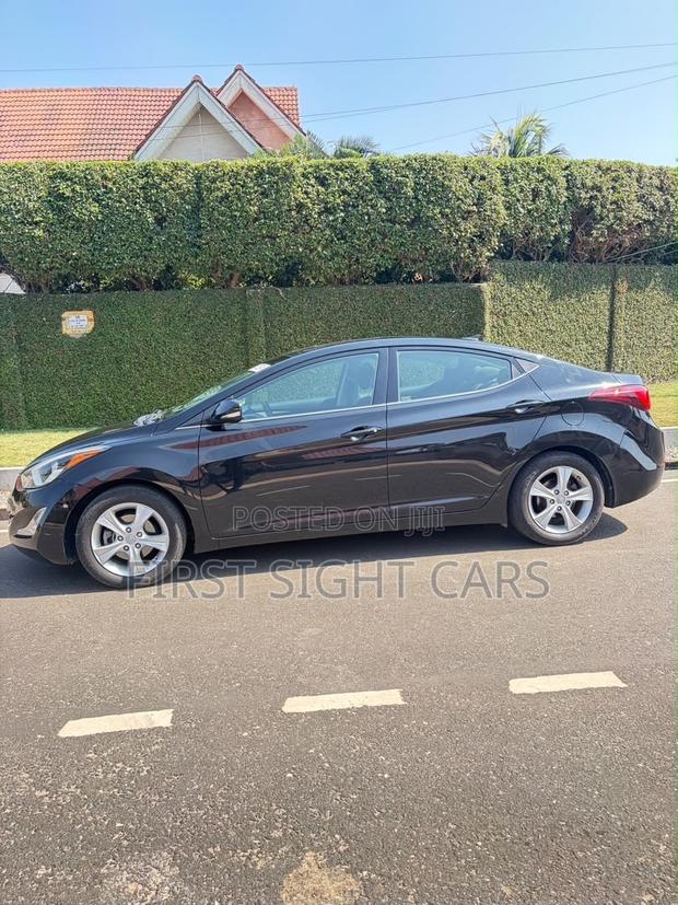 Hyundai Elantra Limited Sedan FWD (1.8L 4cyl 6A) 2016 Black