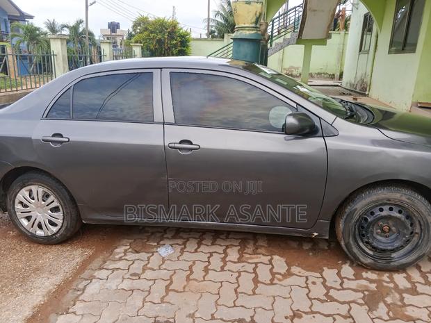 Toyota Corolla 2009 Gray