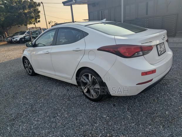 Hyundai Elantra Limited 4dr Sedan (1.8L 4cyl 6A) 2014 White