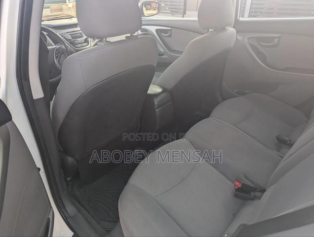 Hyundai Elantra Limited 4dr Sedan (1.8L 4cyl 6A) 2014 White