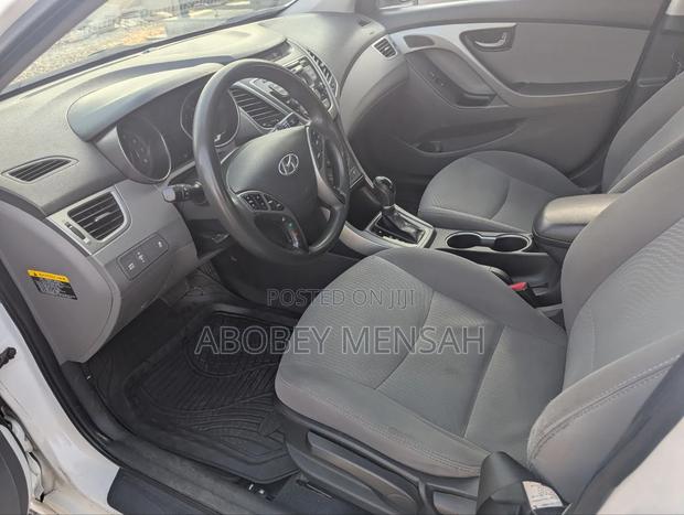 Hyundai Elantra Limited 4dr Sedan (1.8L 4cyl 6A) 2014 White
