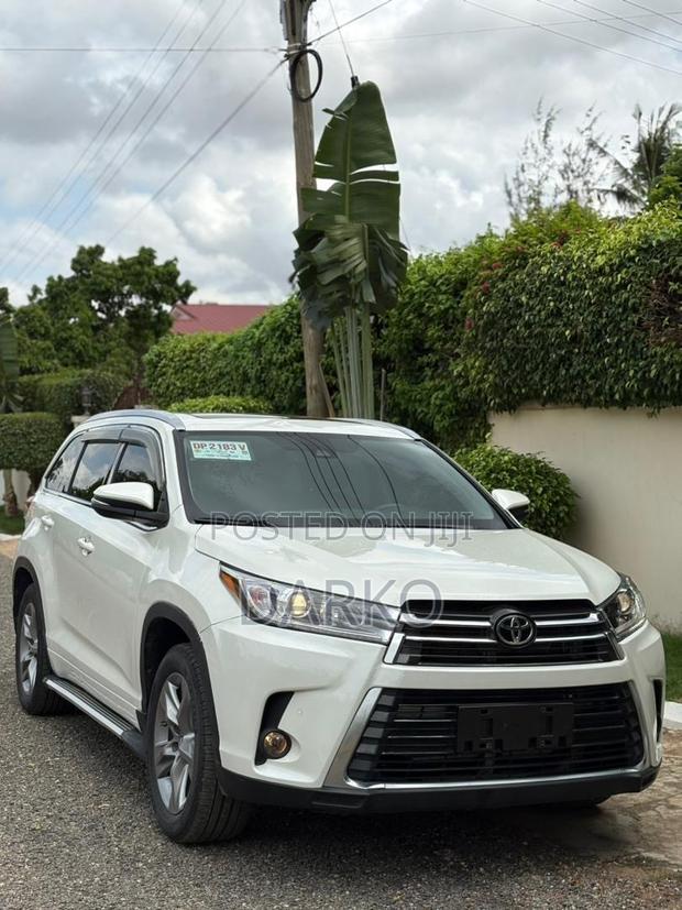 Toyota Highlander XLE 2019 White