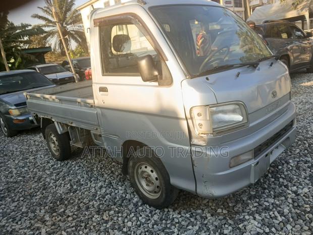 Car 2001 Silver