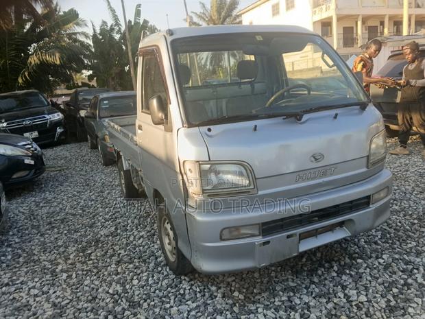 Car 2001 Silver