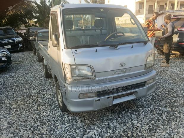 Car 2001 Silver