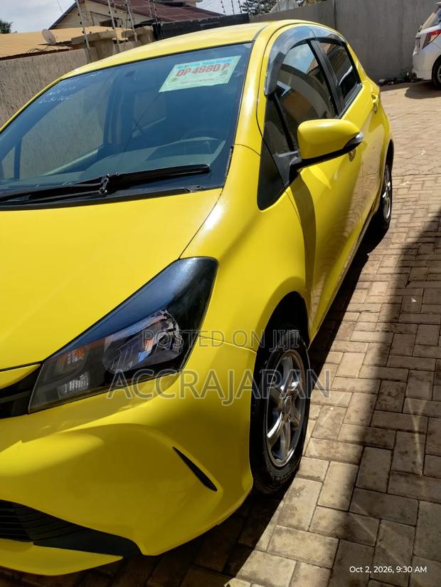 Toyota Vitz 1.3 AWD 5dr 2015 Yellow