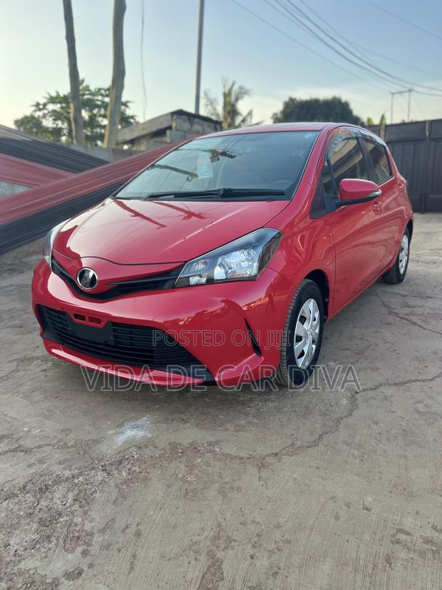 Toyota Vitz 1.3 AWD 5dr 2015 Red