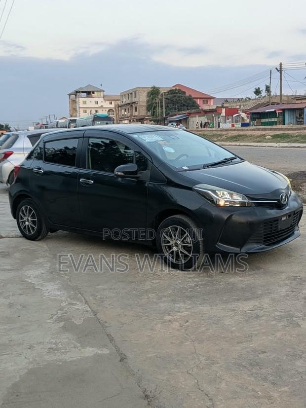 Toyota Vitz 1.3 FWD 5dr 2016 Black