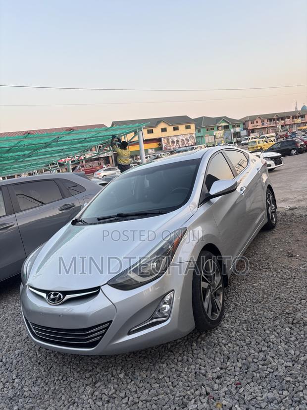 Hyundai Elantra Limited PZEV 4dr Sedan (1.8L 4cyl 6A) 2014 Silver
