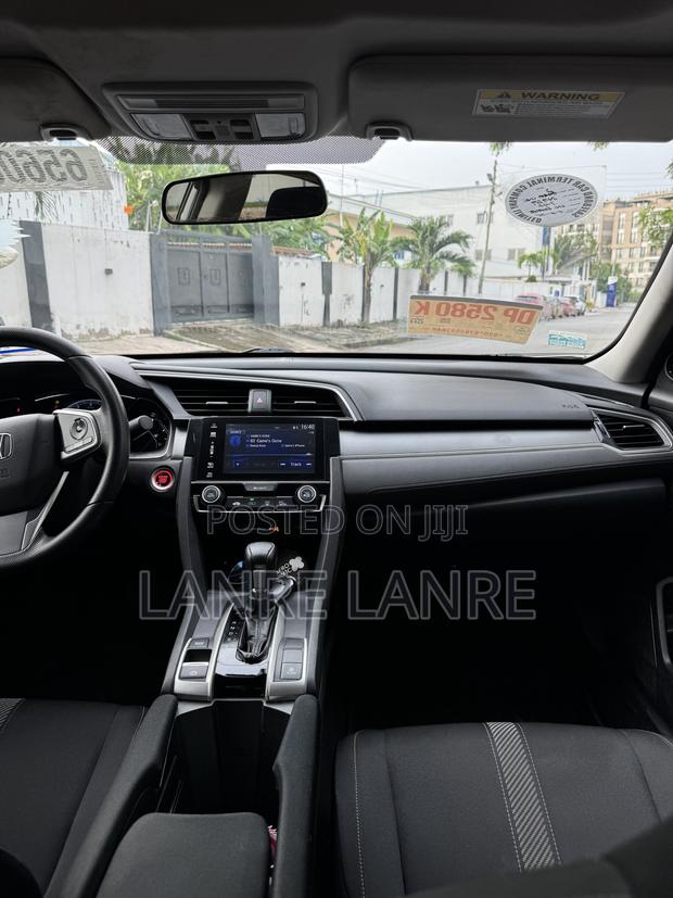 Honda Civic 2018 White
