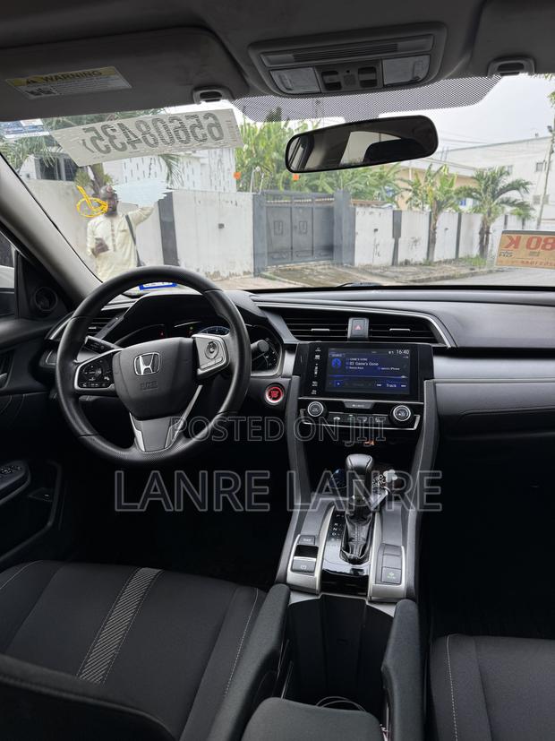 Honda Civic 2018 White