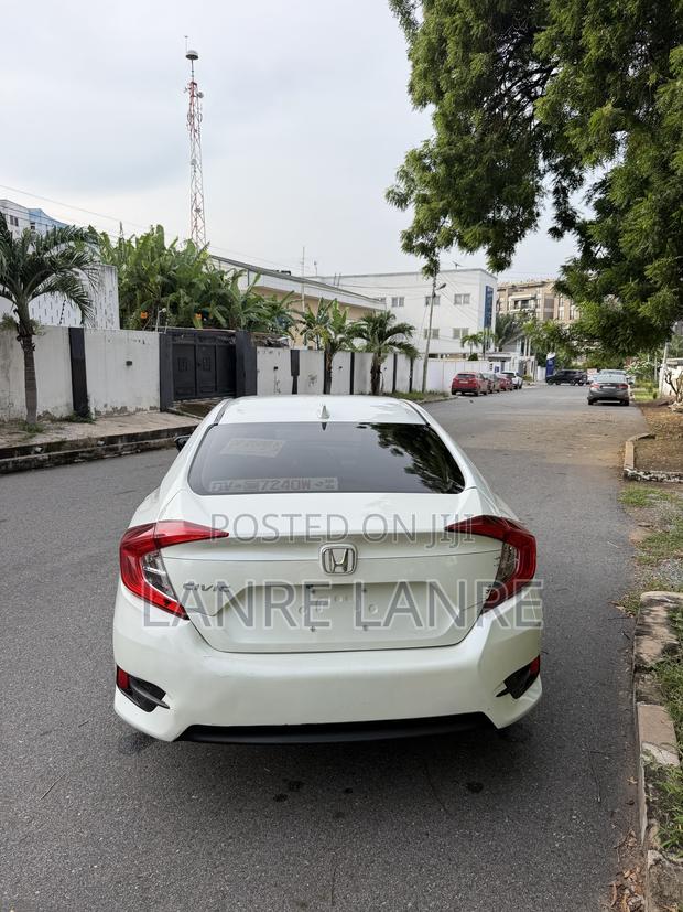 Honda Civic 2018 White