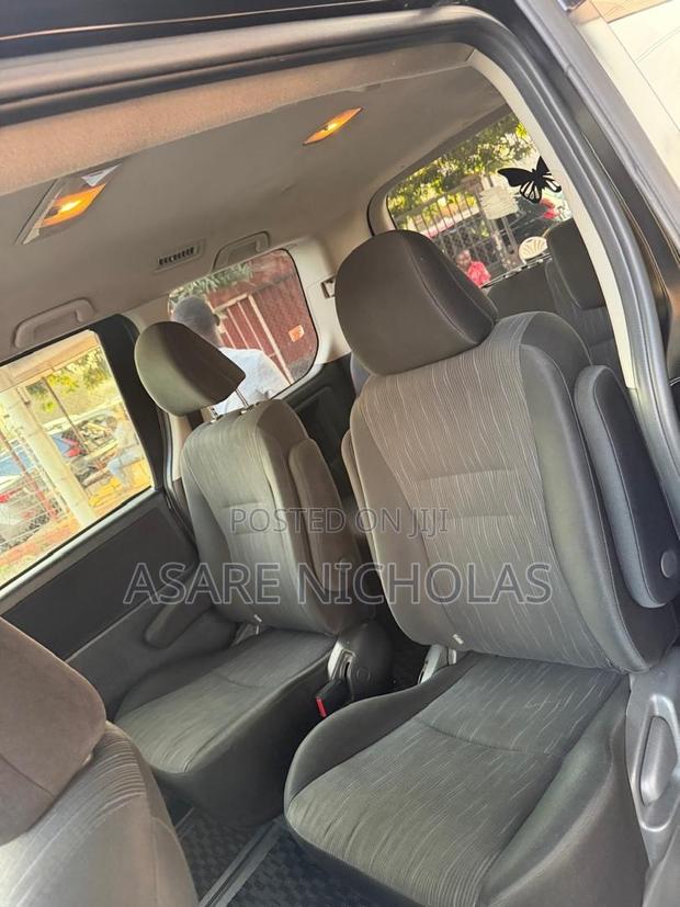 Toyota Voxy 2013 Black