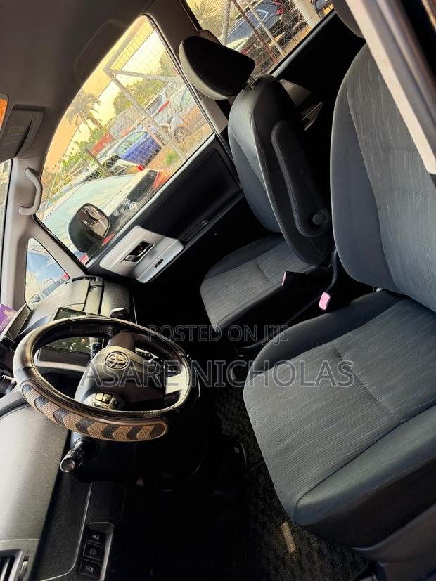 Toyota Voxy 2013 Black