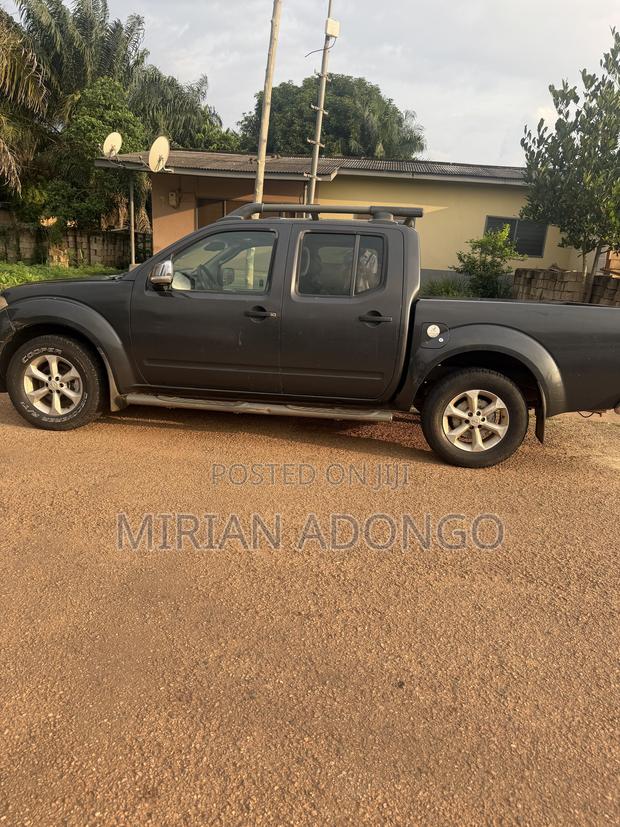 Nissan Navara 3.0 Automatic 2008 Gray