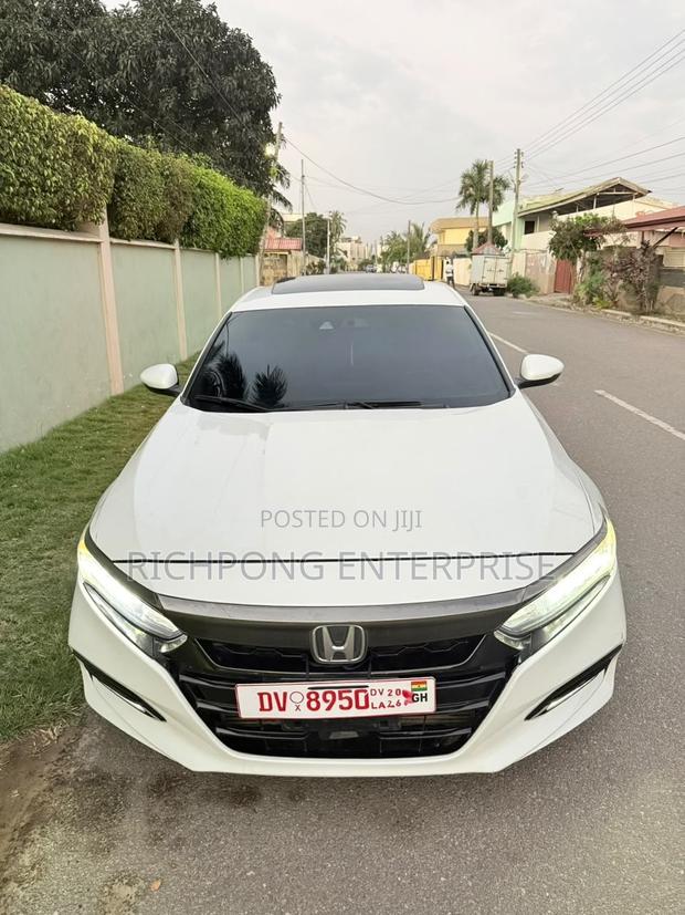 Honda Accord Sport (2.0L 4cyl Turbo 10A) 2019 White