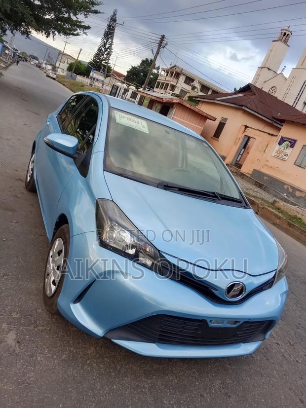 Toyota Vitz 1.3 FWD 5dr 2015 Blue