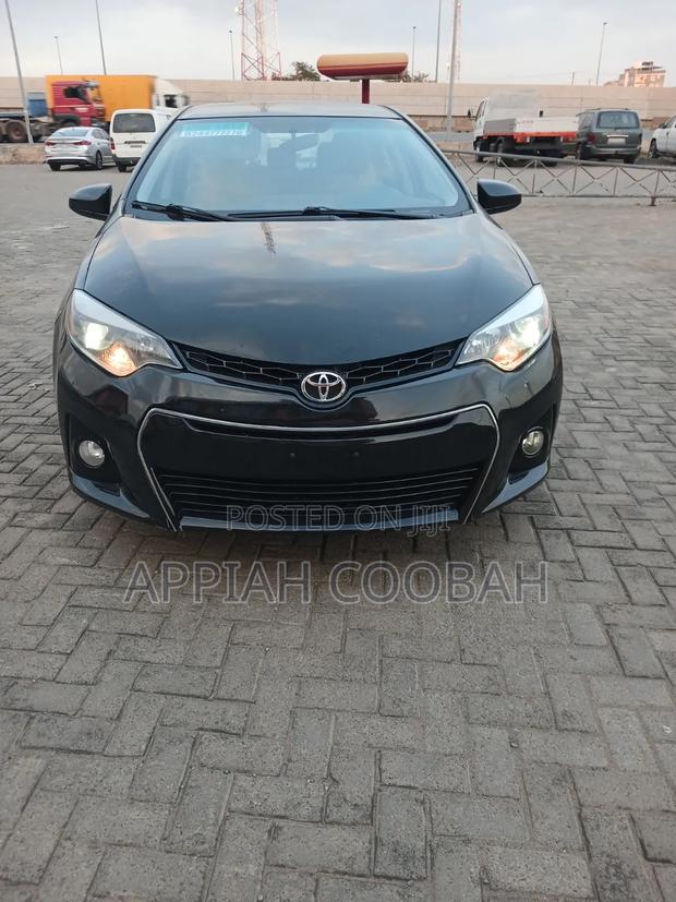 Toyota Corolla 2016 Black