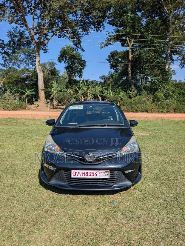 Toyota Vitz 1.3 FWD 5dr 2015 Black