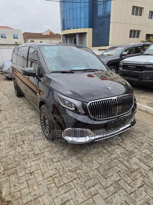 Mercedes-Benz V-Class 2023 Black