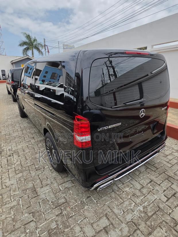 Mercedes-Benz V-Class 2023 Black