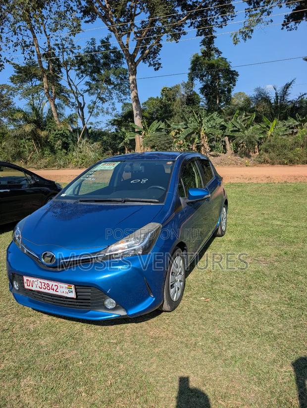 Toyota Vitz 1.3 FWD 5dr 2015 Blue