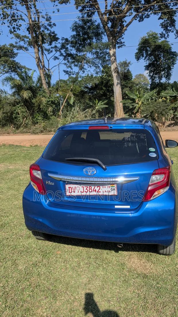 Toyota Vitz 1.3 FWD 5dr 2015 Blue