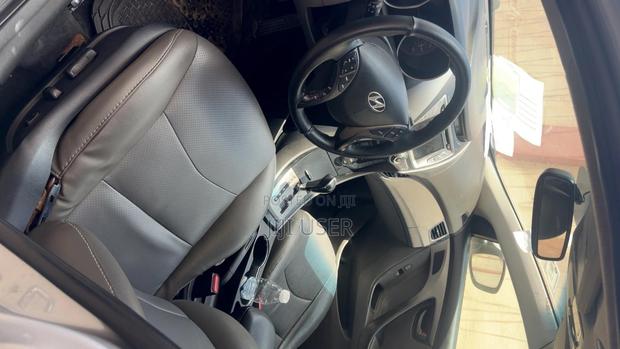 Hyundai Elantra Limited 2012 Silver