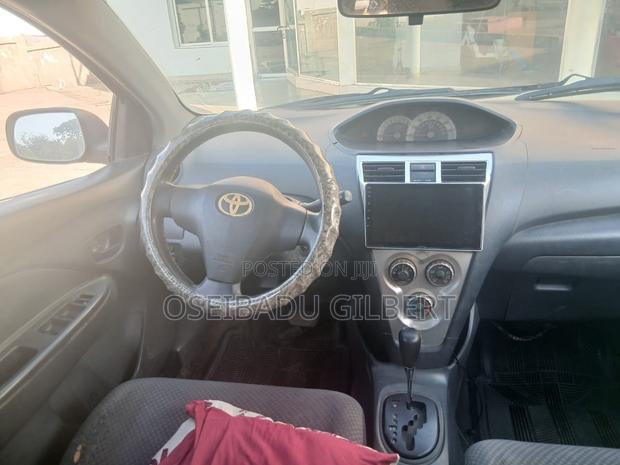 Toyota Yaris 2008 Red
