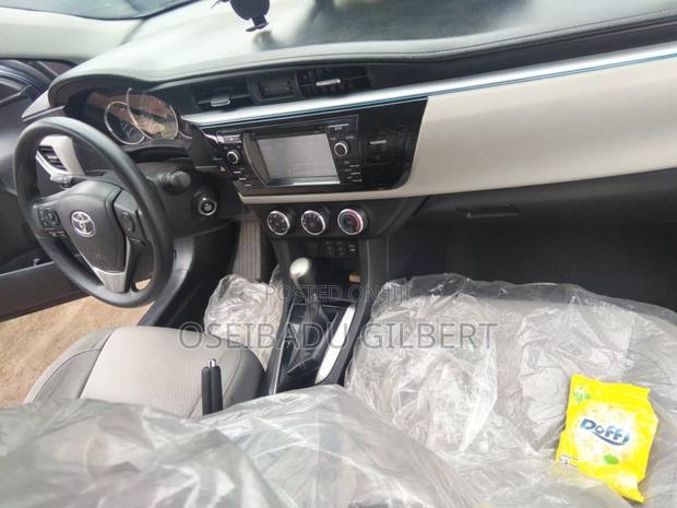 Toyota Corolla 2016 Gray