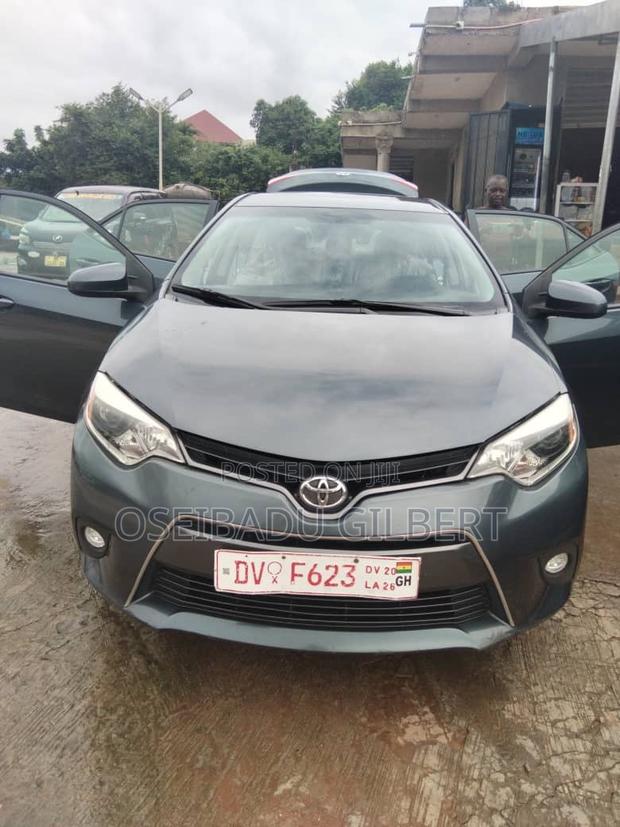 Toyota Corolla 2016 Gray