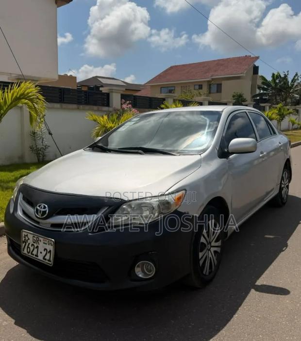 Toyota Corolla 2013 Silver
