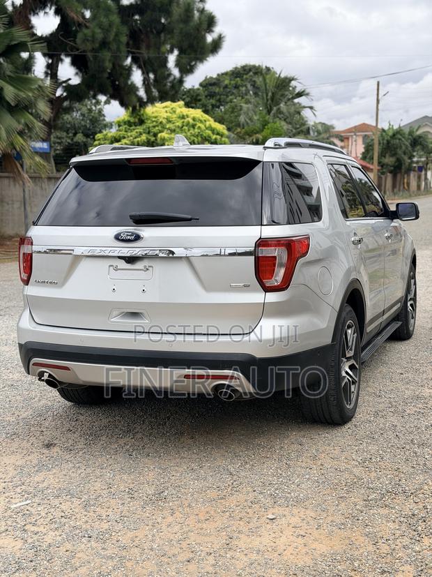 Ford Explorer Limited 4dr SUV AWD (3.5L 6cyl 6A) 2016 Silver