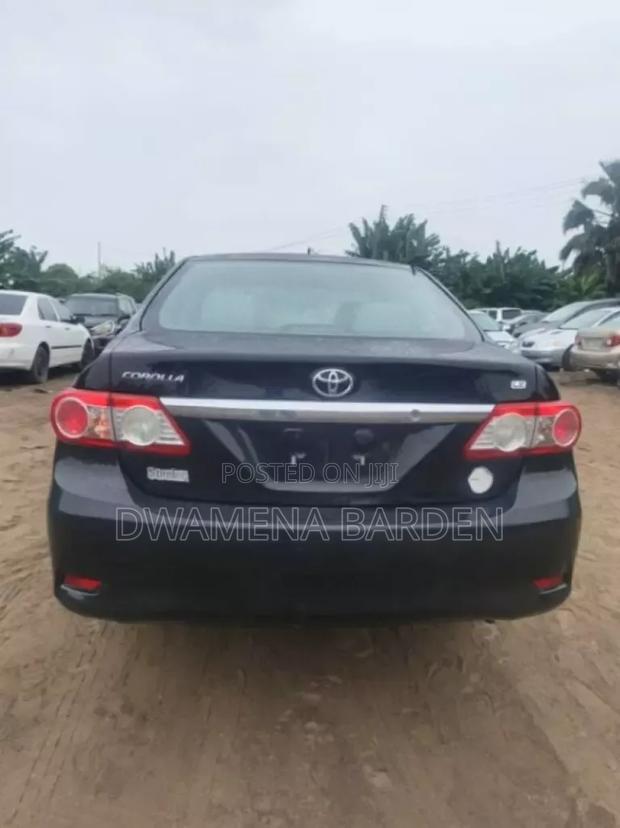 Toyota Corolla 2012 Black
