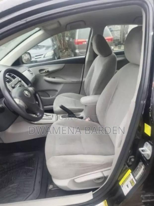 Toyota Corolla 2012 Black