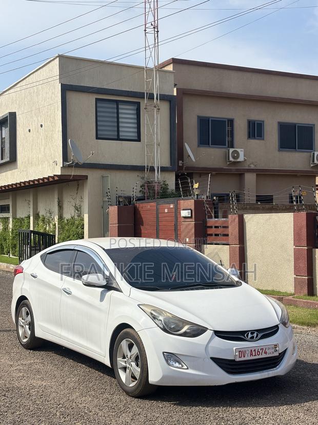 Hyundai Avante 2013 White
