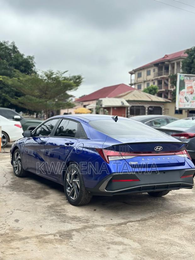 Hyundai Elantra SEL Sport IVT 2025 Blue