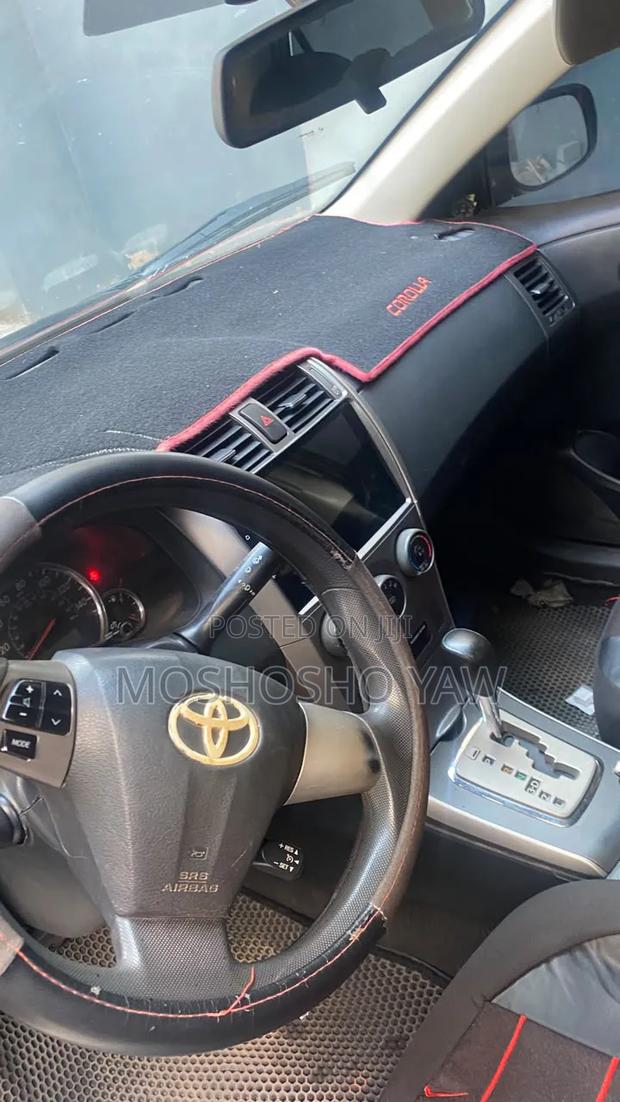Toyota Corolla 2013 Black