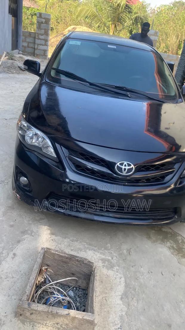 Toyota Corolla 2013 Black