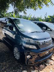 Toyota Vellfire Z 2.4 FWD 7-Seater 2013 Black for sale