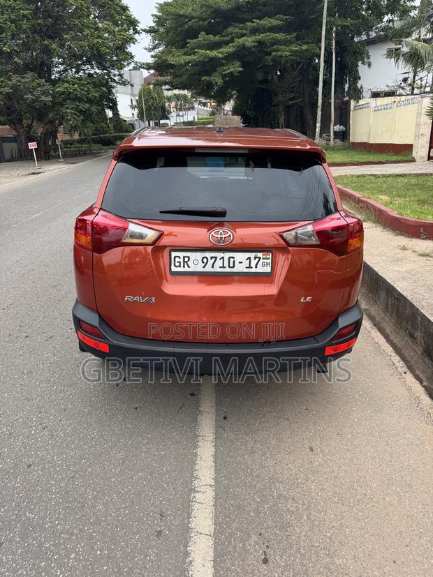 Toyota RAV4 2015 Orange