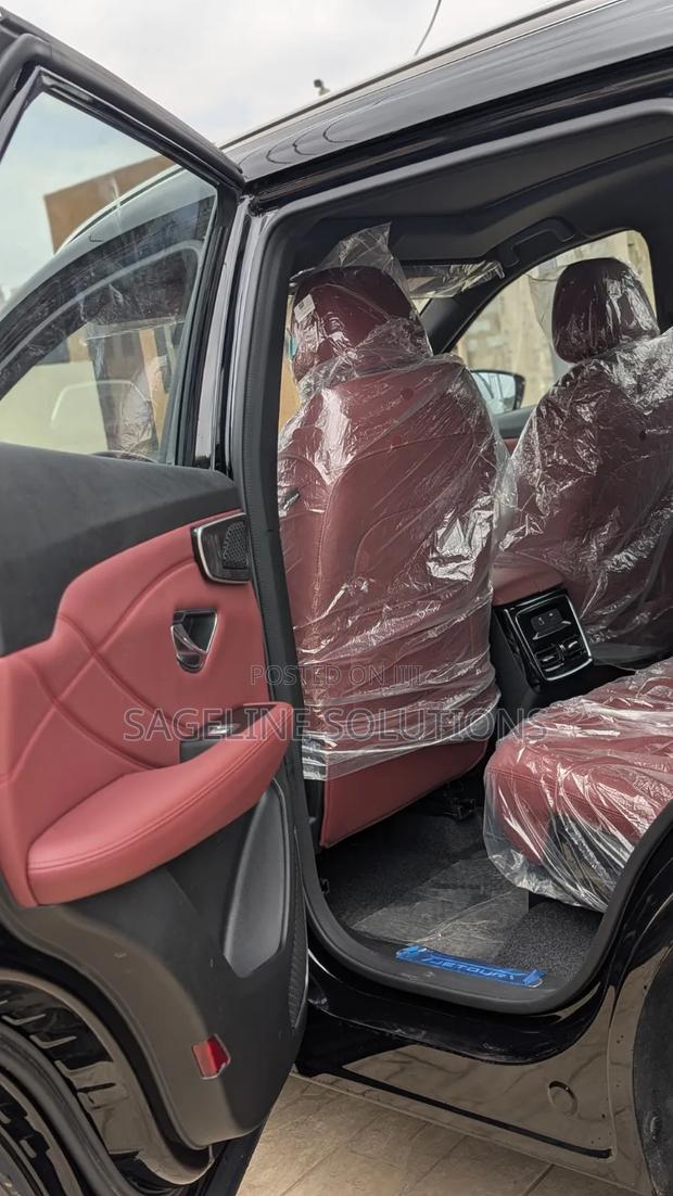 New Jetour X70 Plus 2025 Black