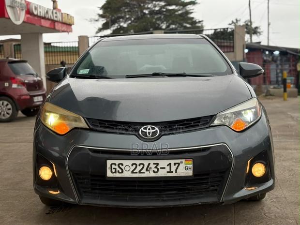 Toyota Corolla S 4dr Sedan (1.8L 4cyl CVT) 2016 Gray