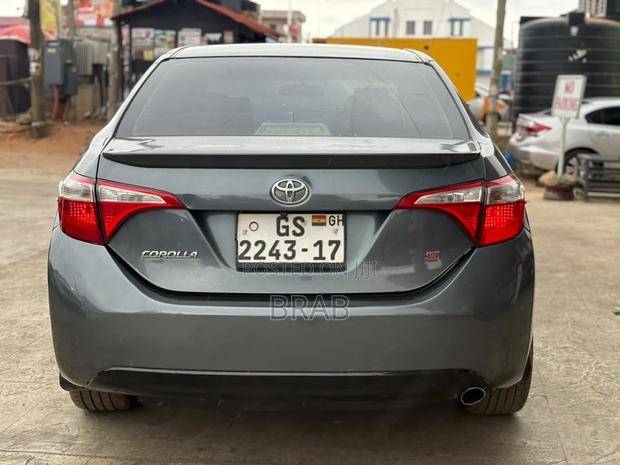 Toyota Corolla S 4dr Sedan (1.8L 4cyl CVT) 2016 Gray