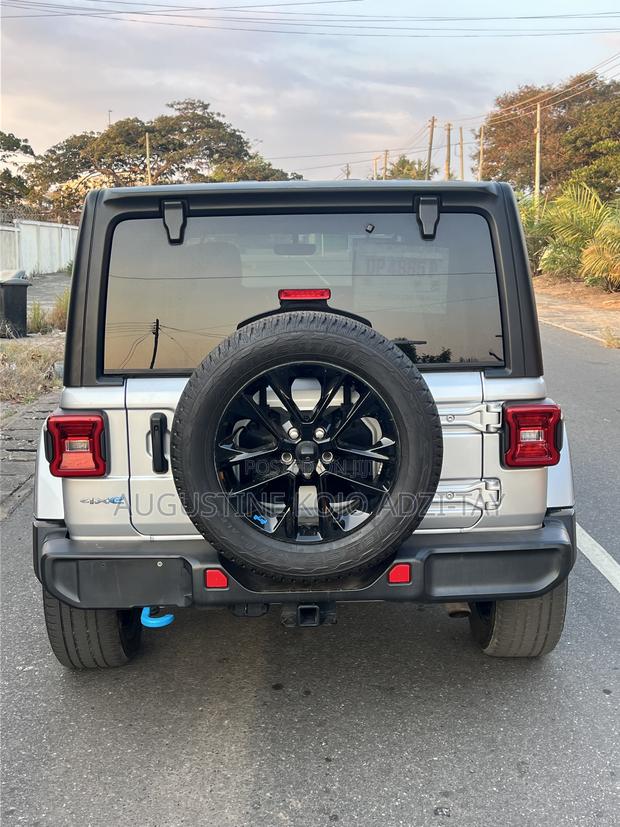 Jeep Wrangler 4xe Sahara 4WD 2023 Silver