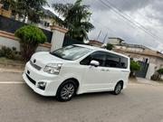 Toyota Voxy V 2WD 8-Seater 2013 White for sale