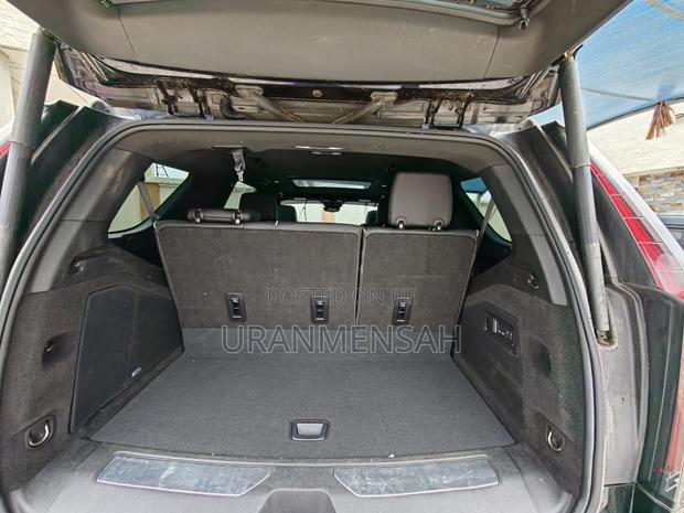 Cadillac Escalade Luxury 2024 Black