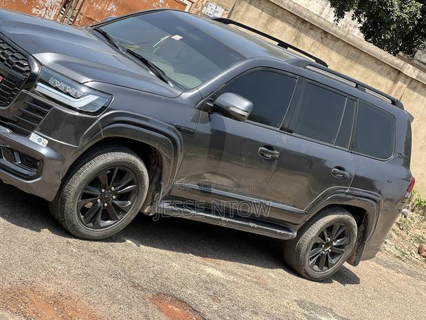 Toyota Land Cruiser 2012 Black