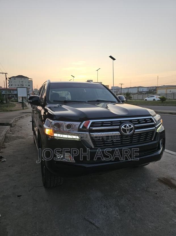 Toyota Land Cruiser 4.5 V8 GX-R 2014 Black